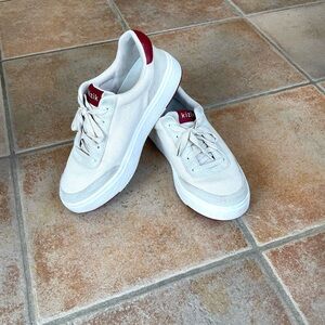 Kizik Prague Creme Brulee Sneakers